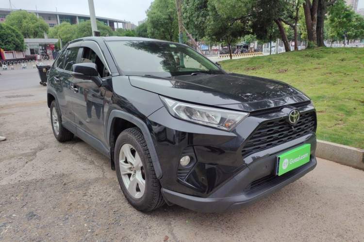 Used Toyota RAV4 2020 2.0L CVT Two-Wheel Drive Urban Edition Front Right 45 Deg