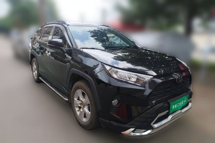 Used Toyota RAV4 2020 2.0L CVT Two-Wheel Drive Urban Edition Front Right 45 Deg