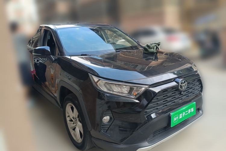 Used Toyota RAV4 2020 2.0L CVT Two-Wheel Drive Fashion Edition Front Right 45 Deg