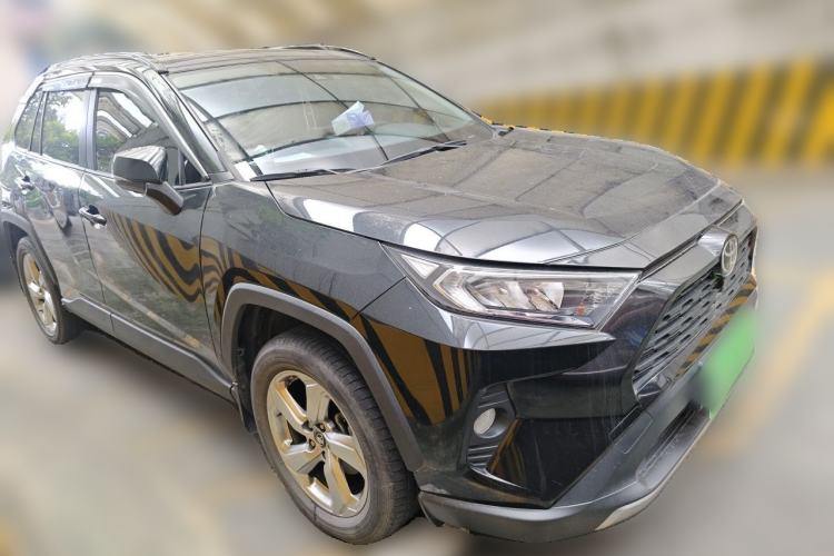 Used Toyota RAV4 2020 2.0L CVT Two-Wheel Drive Fashion Edition Front Right 45 Deg