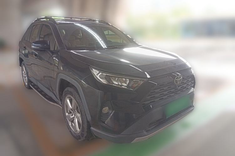 Used Toyota RAV4 2020 2.0L CVT Two-Wheel Drive Fashion PLUS Edition Front Right 45 Deg