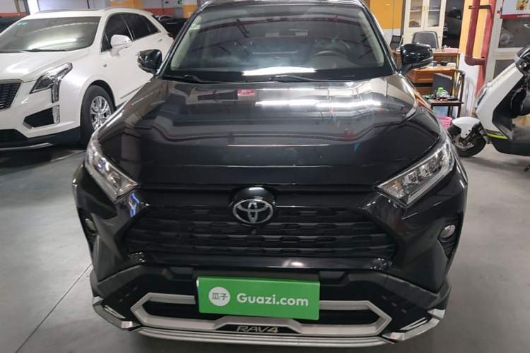 Used Toyota RAV4 2020 2.0L CVT Two-Wheel Drive Fashion Edition Front