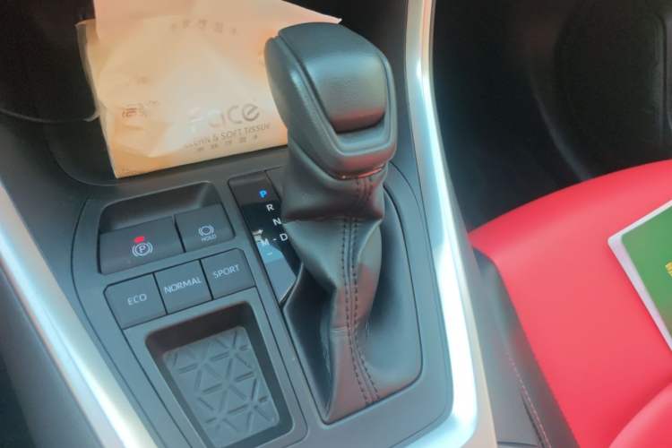Used Toyota RAV4 2020 2.0L CVT Two-Wheel Drive Fashion Edition Gear Lever