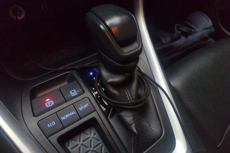 Used Toyota RAV4 2020 2.0L CVT Two-Wheel Drive Fashion Edition Gear Lever