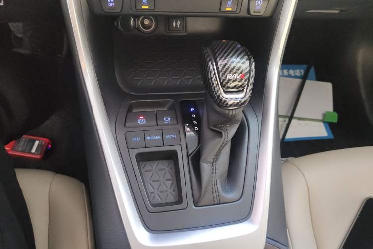 Used Toyota RAV4 2020 2.0L CVT Two-Wheel Drive Fashion PLUS Edition Gear Lever