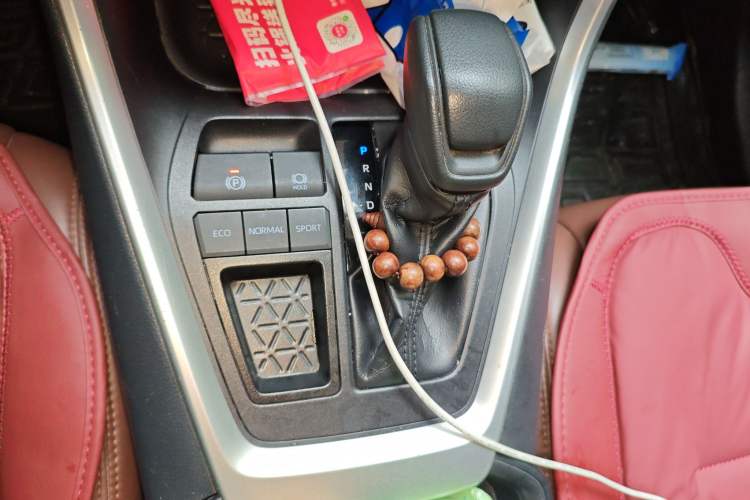 Used Toyota RAV4 2020 2.0L CVT Two-Wheel Drive Fashion Edition Gear Lever