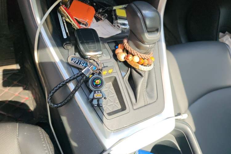 Used Toyota RAV4 2020 2.0L CVT Two-Wheel Drive Fashion Edition Gear Lever