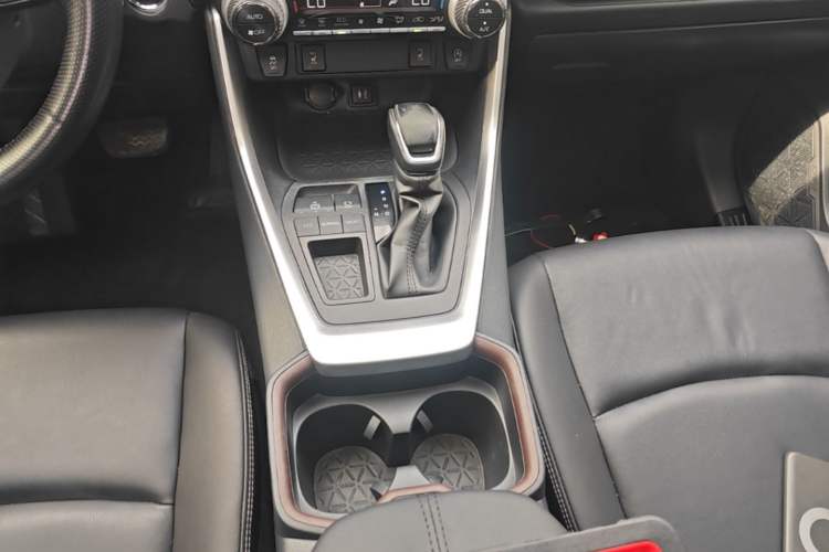 Used Toyota RAV4 2020 2.0L CVT Two-Wheel Drive Fashion PLUS Edition Gear Lever