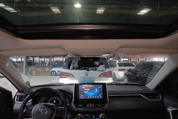 Used Toyota RAV4 2020 2.0L CVT Two-Wheel Drive Prestige Edition Headliner
