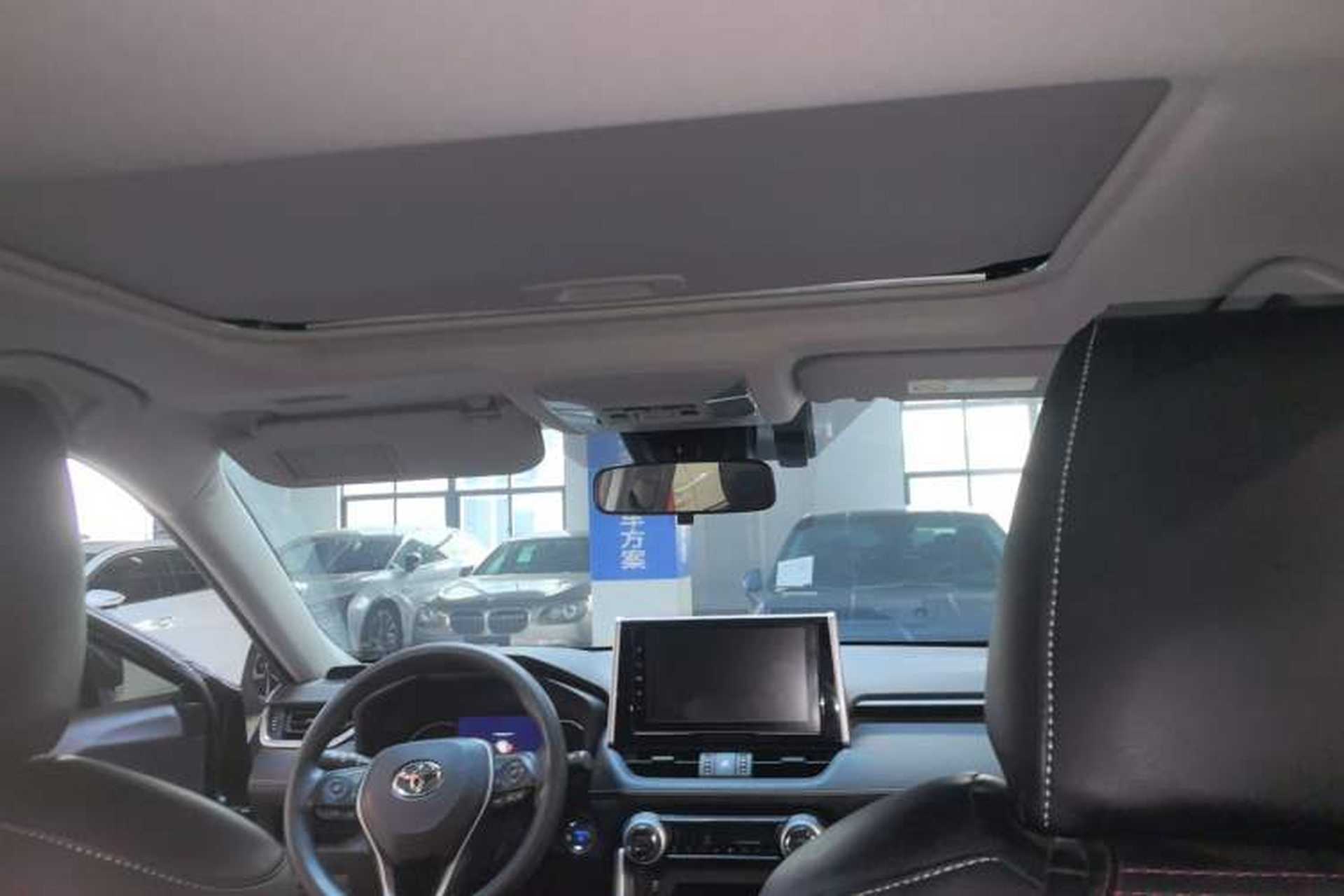 Used Toyota RAV4 2020 Dual-Engine 2.5L E-CVT Two-Wheel Drive Elite Edition Headliner