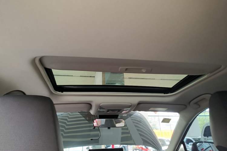 Used Toyota RAV4 2020 2.0L CVT Two-Wheel Drive Fashion Edition Headliner
