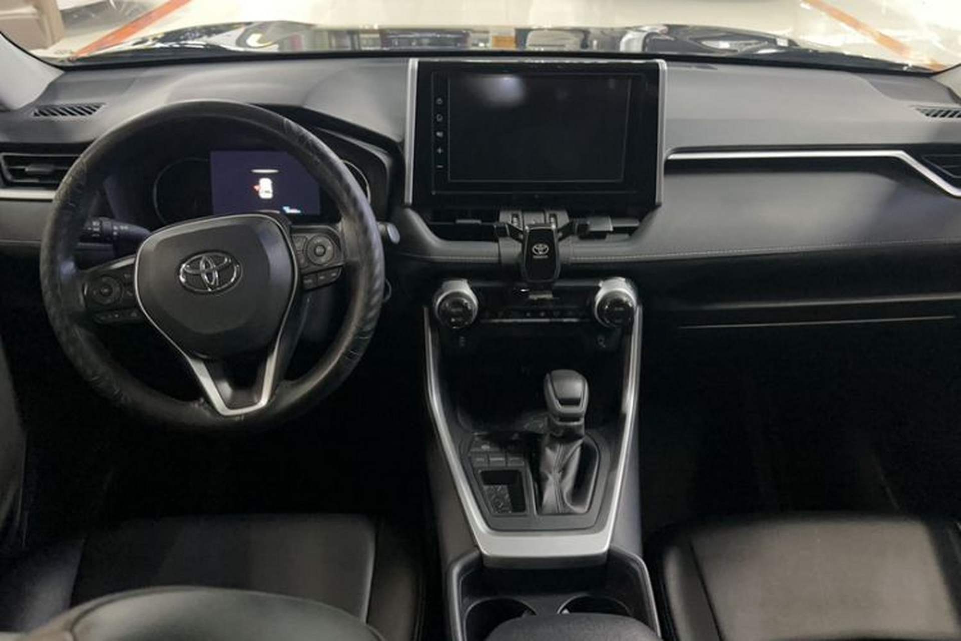 Used Toyota RAV4 2020 2.0L CVT Two-Wheel Drive Fashion Edition Interior 1