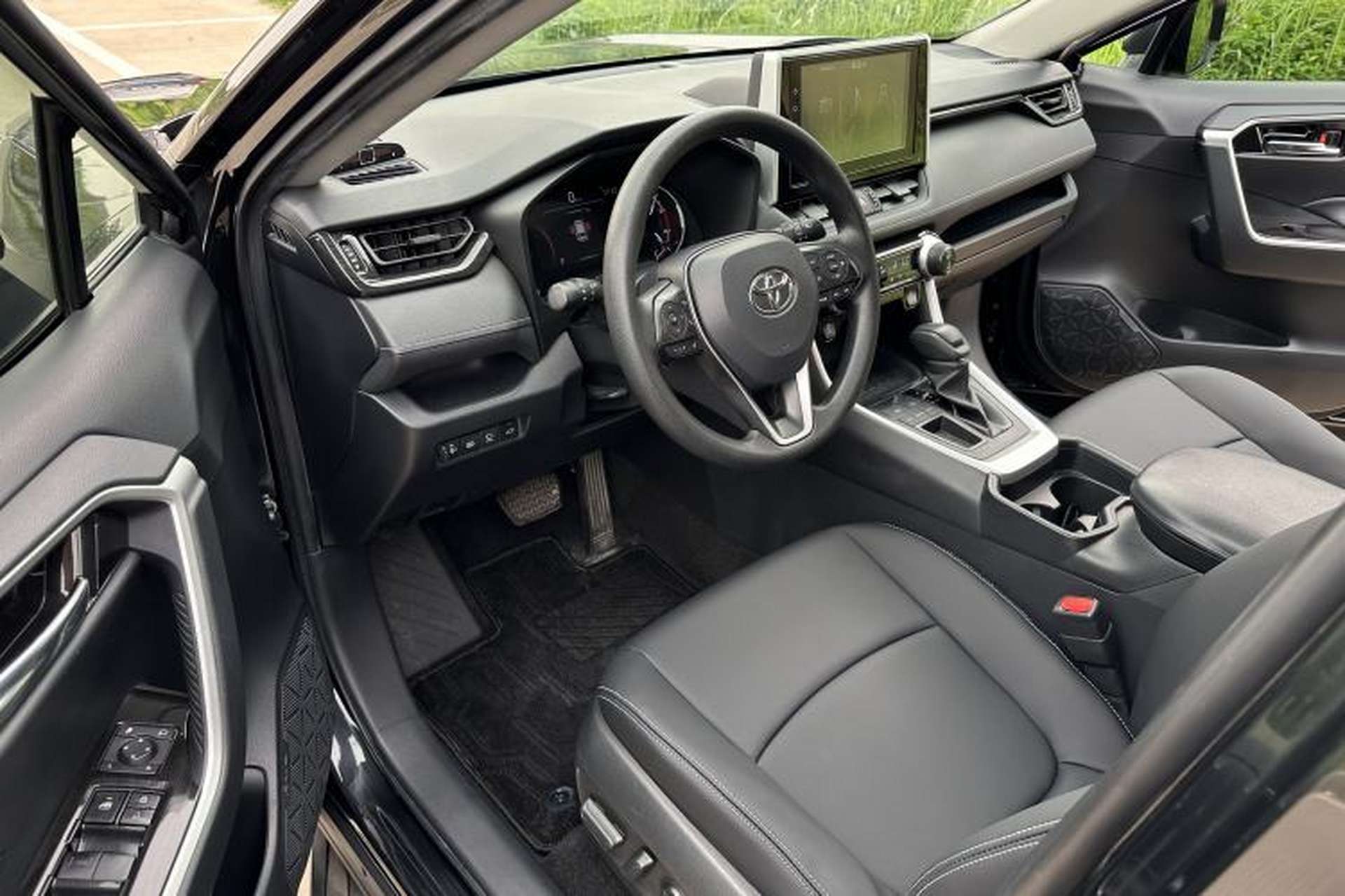 Used Toyota RAV4 2020 2.0L CVT Two-Wheel Drive Fashion Edition Interior 2
