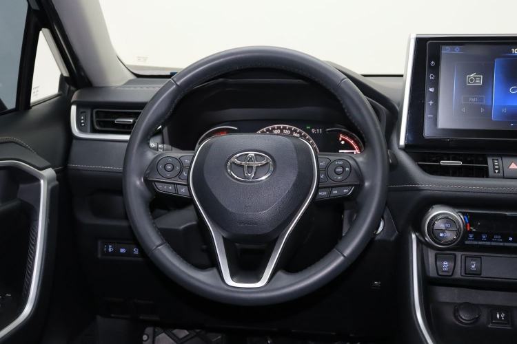 Used Toyota RAV4 2020 2.0L CVT Two-Wheel Drive Fashion PLUS Edition Interior 3