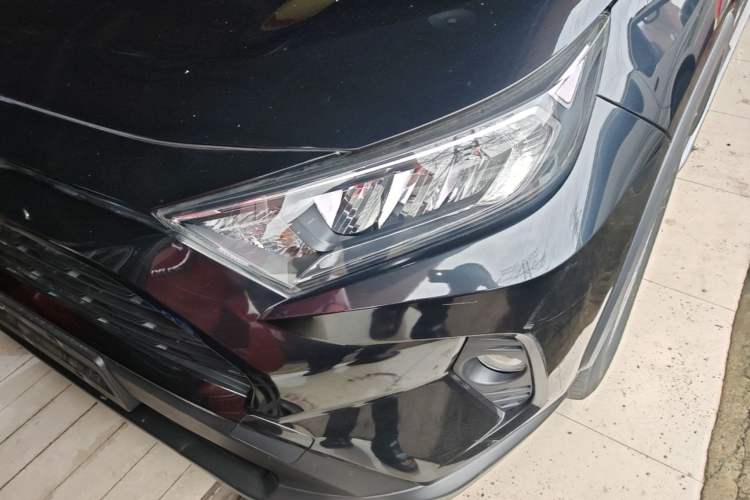 Used Toyota RAV4 2020 2.0L CVT 4x4 Trend Edition Left Front Headlight