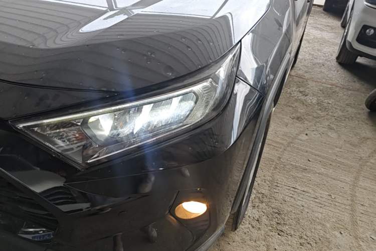 Used Toyota RAV4 2020 2.0L CVT Two-Wheel Drive Fashion Edition Left Front Headlight