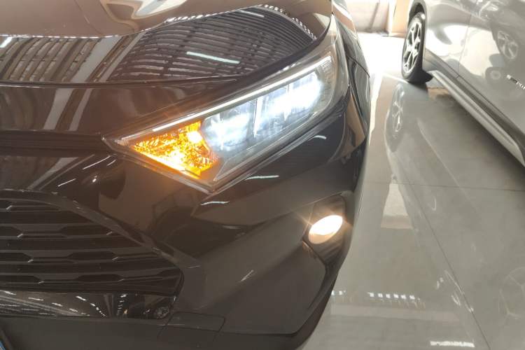 Used Toyota RAV4 2020 2.0L CVT Two-Wheel Drive Fashion Edition Left Front Headlight