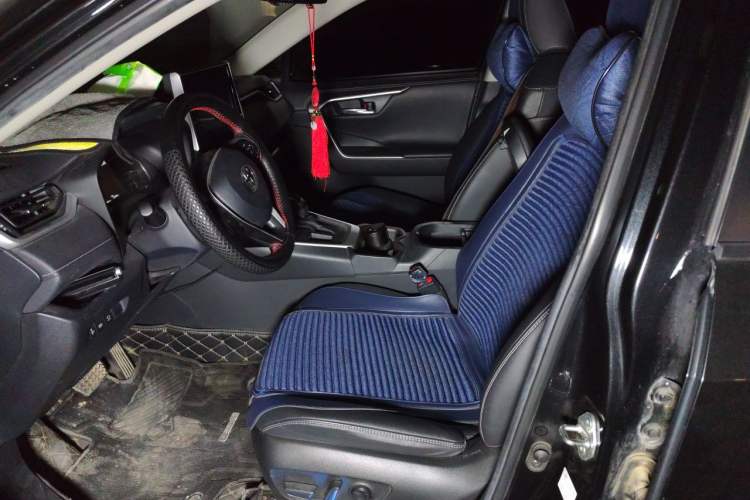 Used Toyota RAV4 2020 2.0L CVT Two-Wheel Drive Fashion PLUS Edition Left Front Seat