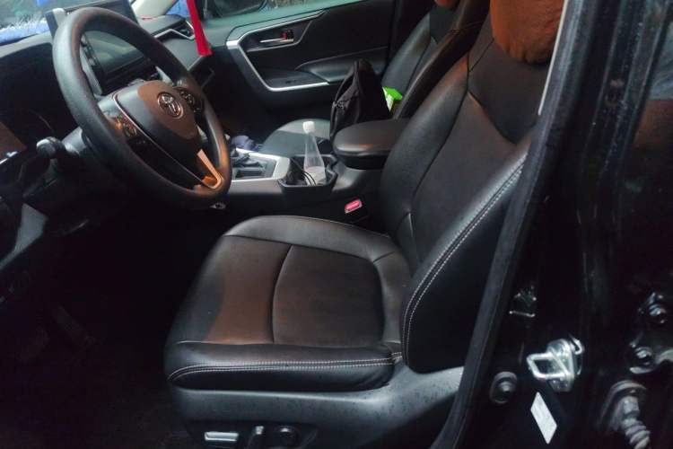 Used Toyota RAV4 2020 2.0L CVT Two-Wheel Drive Fashion Edition Left Front Seat
