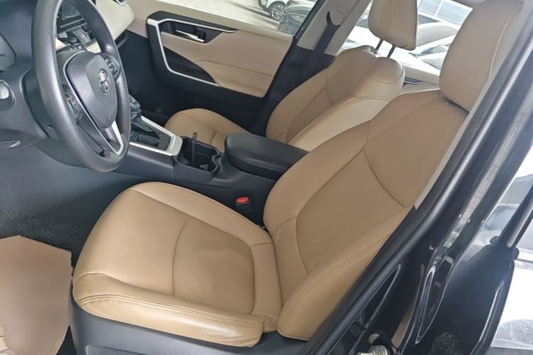 Used Toyota RAV4 2020 2.0L CVT Two-Wheel Drive Fashion Edition Left Front Seat