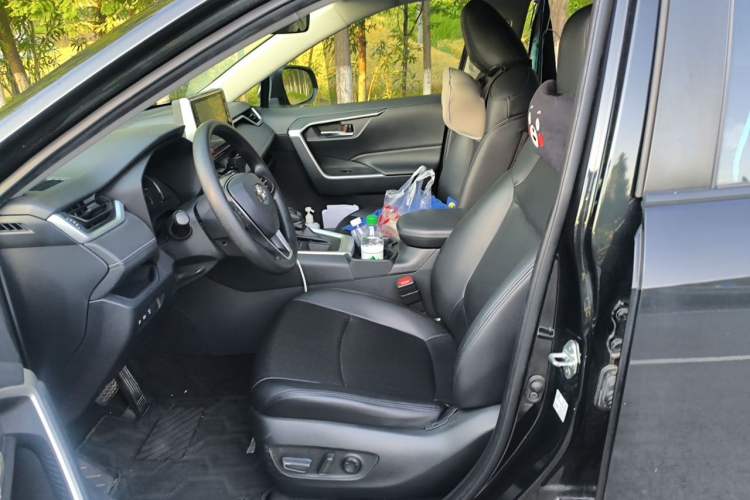 Used Toyota RAV4 2020 2.0L CVT Two-Wheel Drive Fashion Edition Left Front Seat
