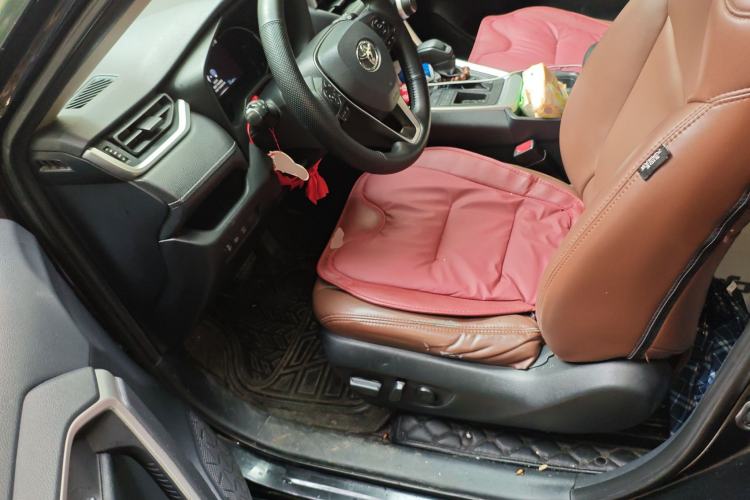 Used Toyota RAV4 2020 2.0L CVT Two-Wheel Drive Fashion Edition Left Front Seat