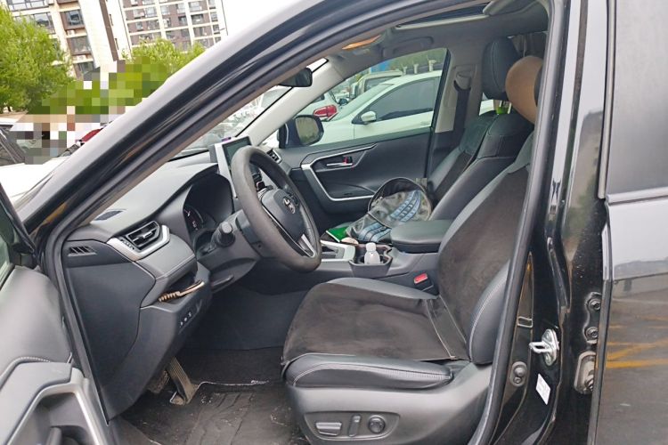 Used Toyota RAV4 2020 2.0L CVT Two-Wheel Drive Fashion PLUS Edition Left Front Seat