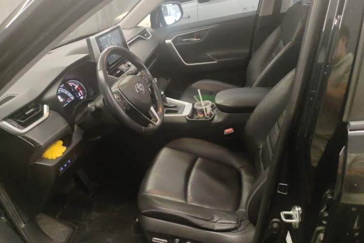 Used Toyota RAV4 2020 2.0L CVT Two-Wheel Drive Fashion PLUS Edition Left Front Seat