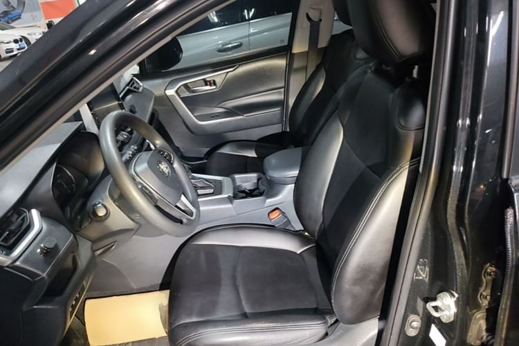 Used Toyota RAV4 2020 2.0L CVT Two-Wheel Drive Fashion Edition Left Front Seat