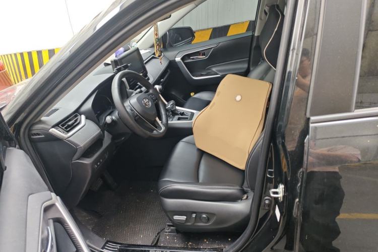 Used Toyota RAV4 2020 2.0L CVT Two-Wheel Drive Fashion Edition Left Front Seat