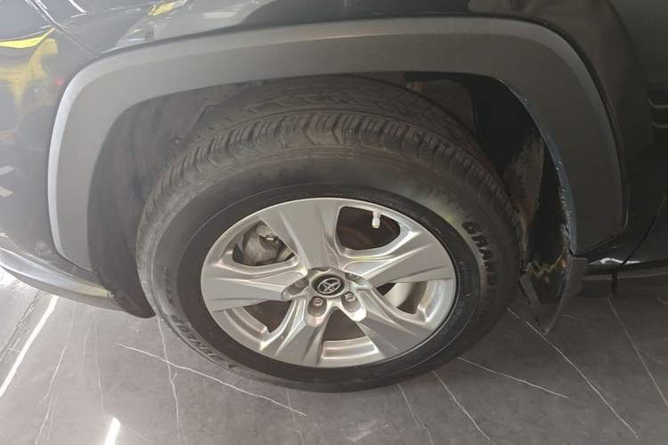Used Toyota RAV4 2020 2.0L CVT Two-Wheel Drive Urban Edition Left Front Wheel Hub