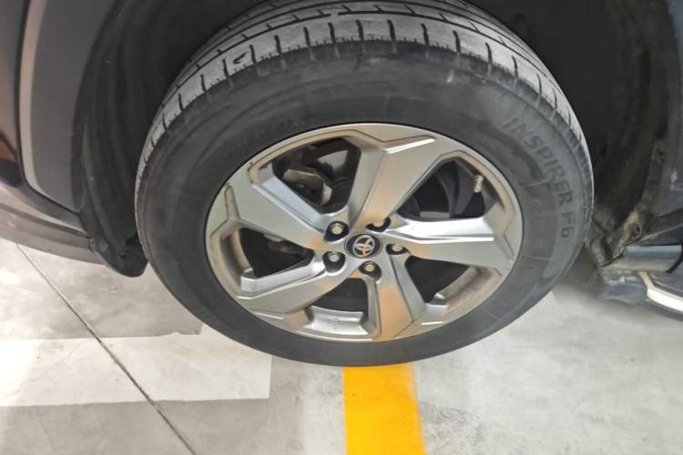 Used Toyota RAV4 2020 2.0L CVT Two-Wheel Drive Fashion Edition Left Front Wheel Hub