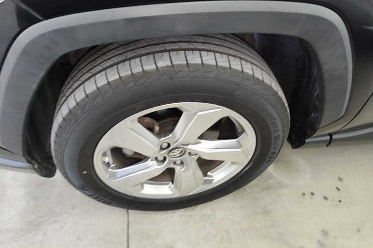 Used Toyota RAV4 2020 2.0L CVT Two-Wheel Drive Fashion Edition Left Front Wheel Hub