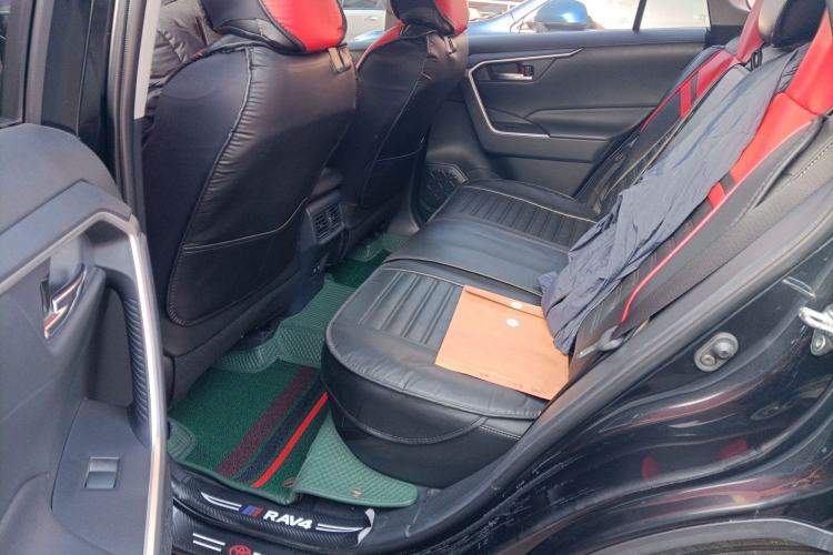 Used Toyota RAV4 2020 2.0L CVT 4x4 Style PLUS Edition Left Rear Seat
