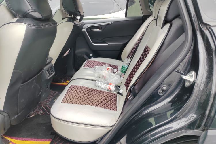 Used Toyota RAV4 2020 2.0L CVT Two-Wheel Drive Fashion Edition Left Rear Seat