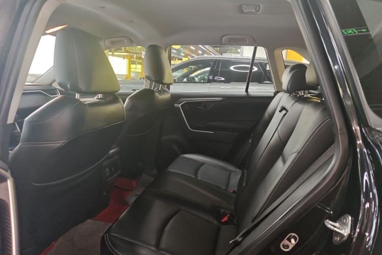 Used Toyota RAV4 2020 2.0L CVT Two-Wheel Drive Urban Edition Left Rear Seat