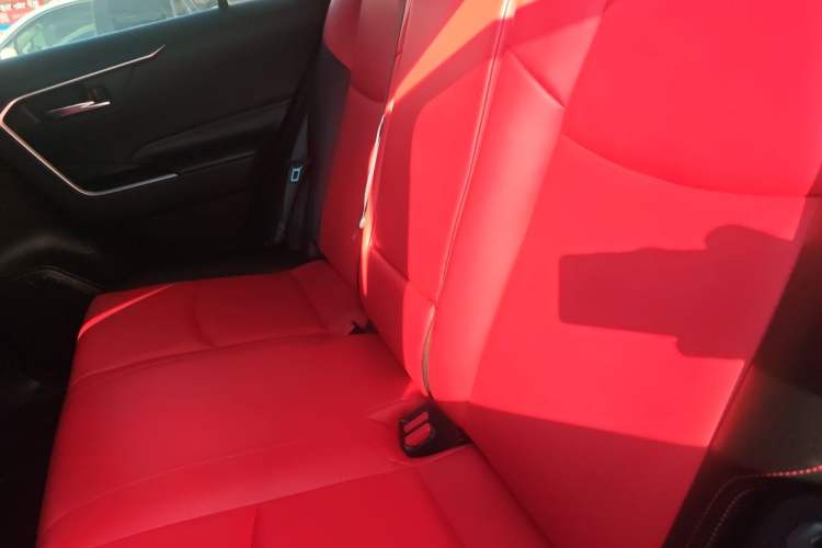Used Toyota RAV4 2020 2.0L CVT Two-Wheel Drive Fashion Edition Left Rear Seat