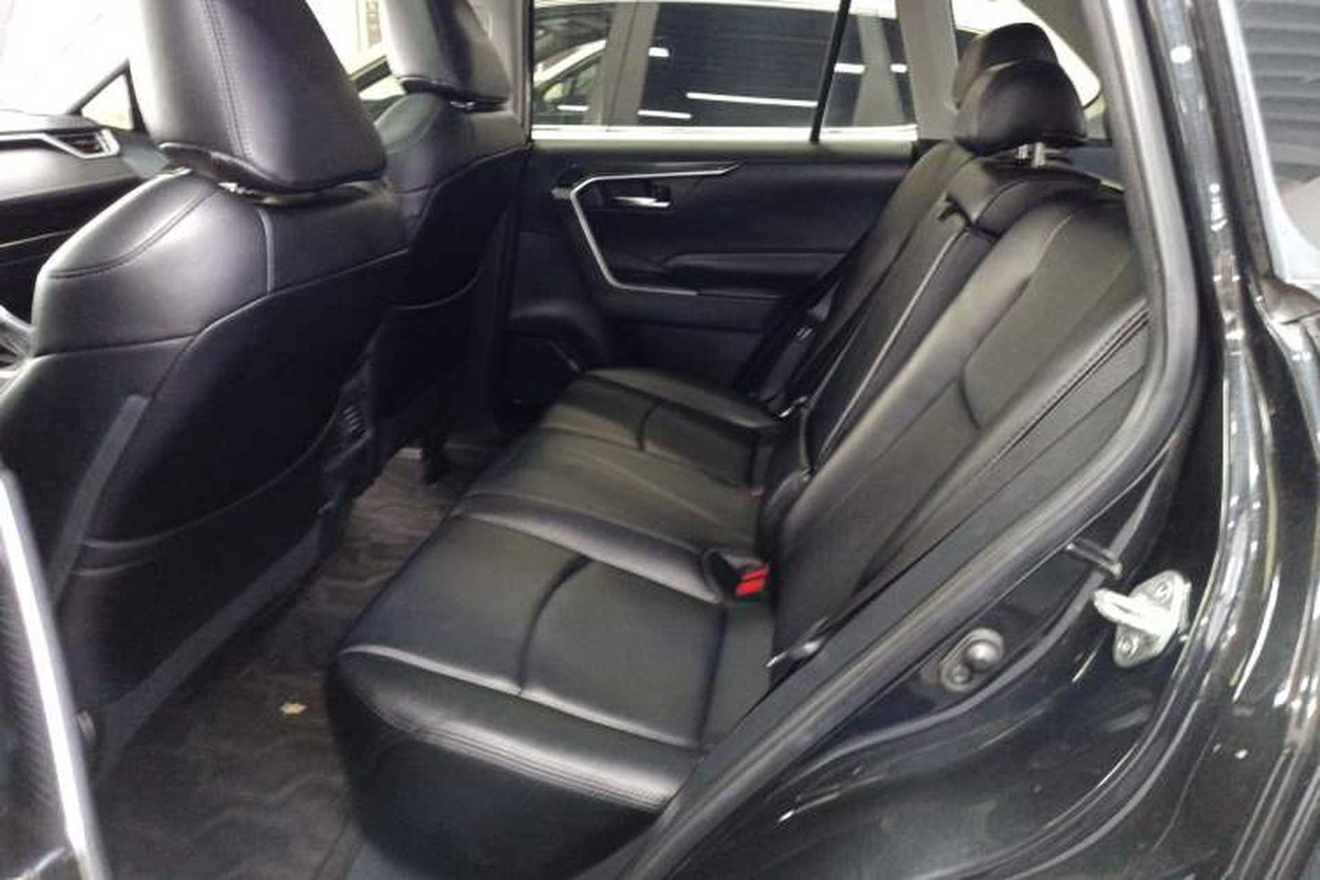Used Toyota RAV4 2020 2.0L CVT Two-Wheel Drive Fashion Edition Left Rear Seat