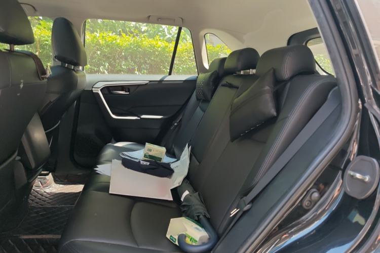 Used Toyota RAV4 2020 2.0L CVT Two-Wheel Drive Fashion Edition Left Rear Seat