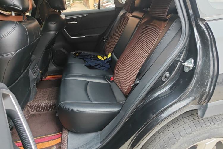 Used Toyota RAV4 2020 2.0L CVT Two-Wheel Drive Fashion Edition Left Rear Seat