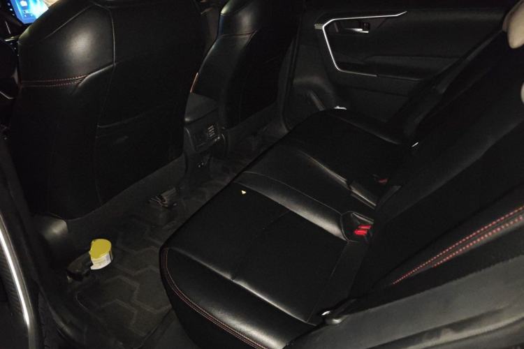 Used Toyota RAV4 2020 2.0L CVT Two-Wheel Drive Fashion Edition Left Rear Seat