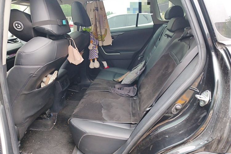 Used Toyota RAV4 2020 2.0L CVT Two-Wheel Drive Fashion PLUS Edition Left Rear Seat