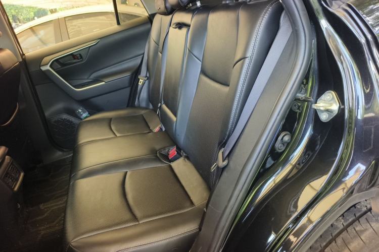 Used Toyota RAV4 2020 2.0L CVT Two-Wheel Drive Urban Edition Left Rear Seat
