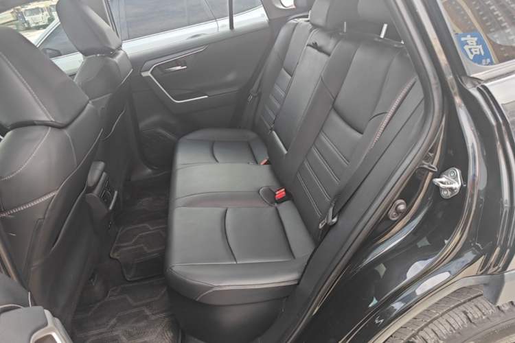 Used Toyota RAV4 2020 Dual-Engine 2.5L E-CVT 4x4 Elite PLUS Edition Left Rear Seat