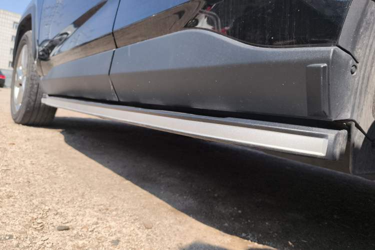 Used Toyota RAV4 2020 2.0L CVT Two-Wheel Drive Fashion Edition Left Side Sill
