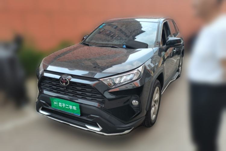 Used Toyota RAV4 2020 2.0L CVT Two-Wheel Drive Fashion Edition Guazi used car, China used car export, Used car for sale, Used Toyota cars, Cheapest cars for sale
