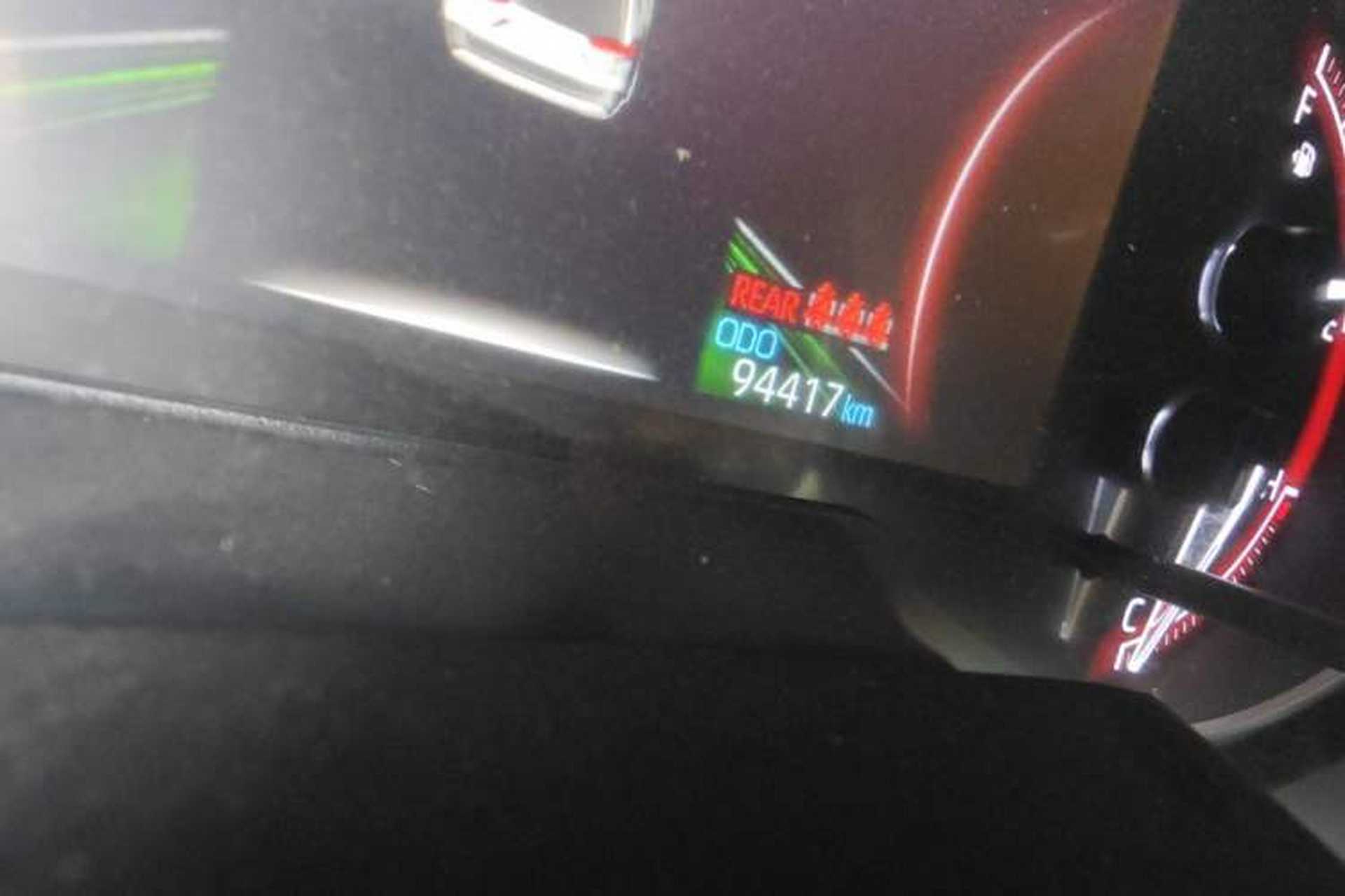 Used Toyota RAV4 2020 2.0L CVT Two-Wheel Drive Fashion Edition Odometer Close Up