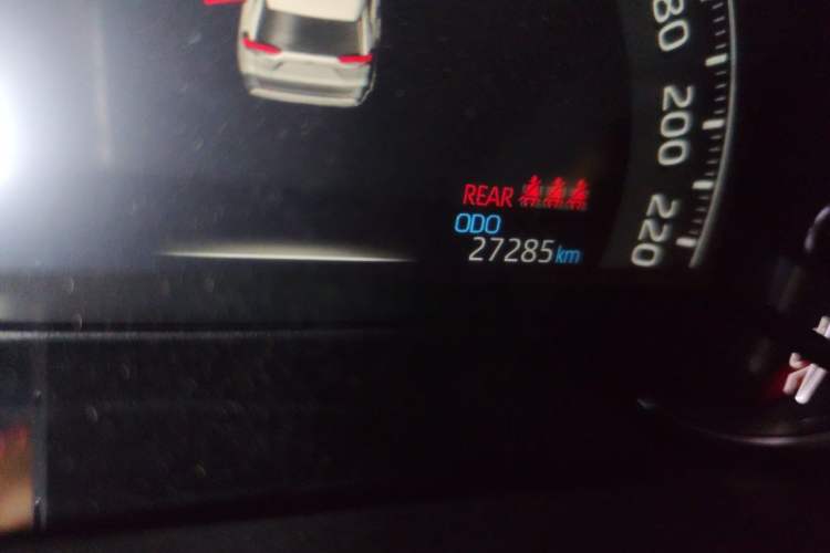 Used Toyota RAV4 2020 2.0L CVT Two-Wheel Drive Fashion PLUS Edition Odometer Close Up