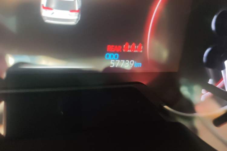 Used Toyota RAV4 2020 2.0L CVT Two-Wheel Drive Fashion Edition Odometer Close Up