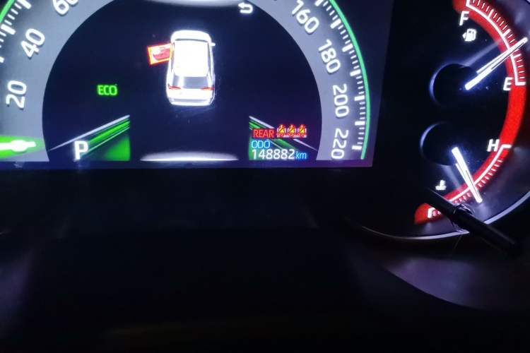 Used Toyota RAV4 2020 2.0L CVT 4x4 Trend Edition Odometer Close Up